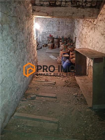 Teren intravilan de 3642 mp, în Clondiru de Sus