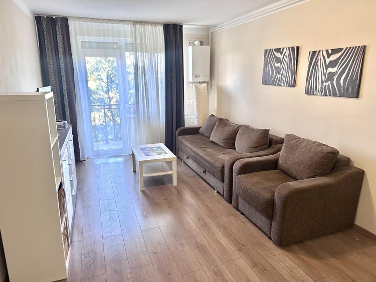 Apartament cu 3 camere decomandat, mobilat în Cetate