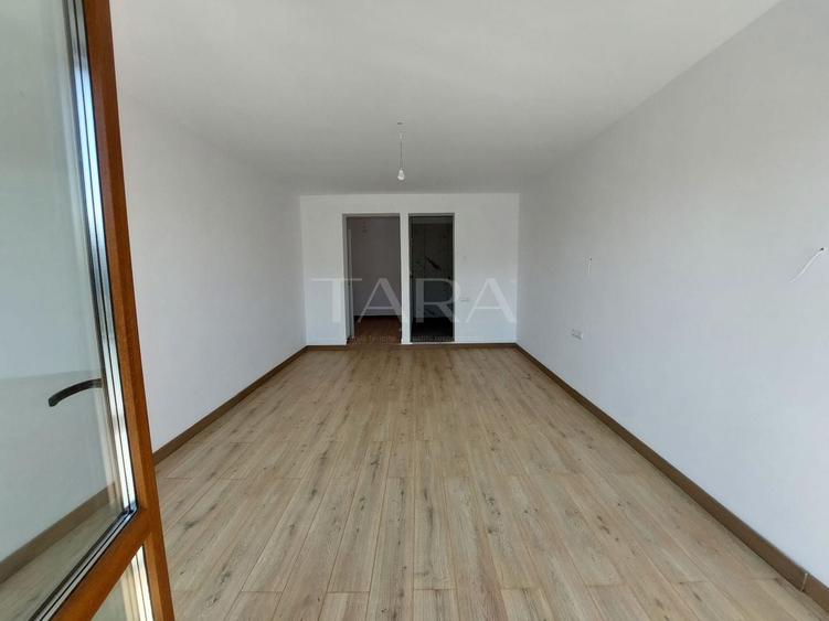Apartament cu 4 camere semidecomandat în Vest