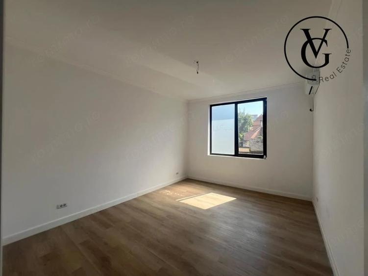 Casă cu 9 camere cu Teren 450 Mp în Dorobanți