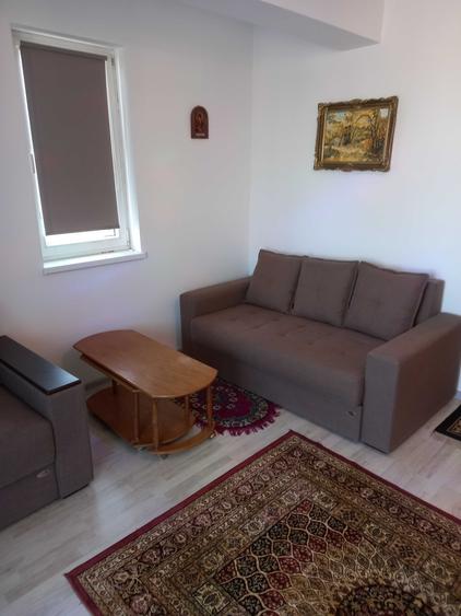 Garsonieră decomandată în Roșu