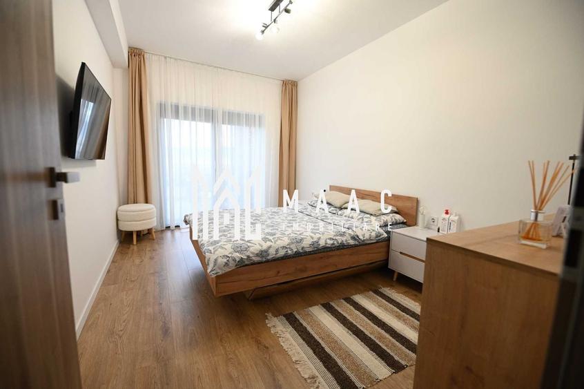 Apartament cu 4 camere decomandat în Cristian