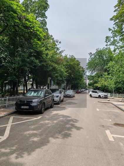 Apartament cu 2 camere decomandat în Rahova