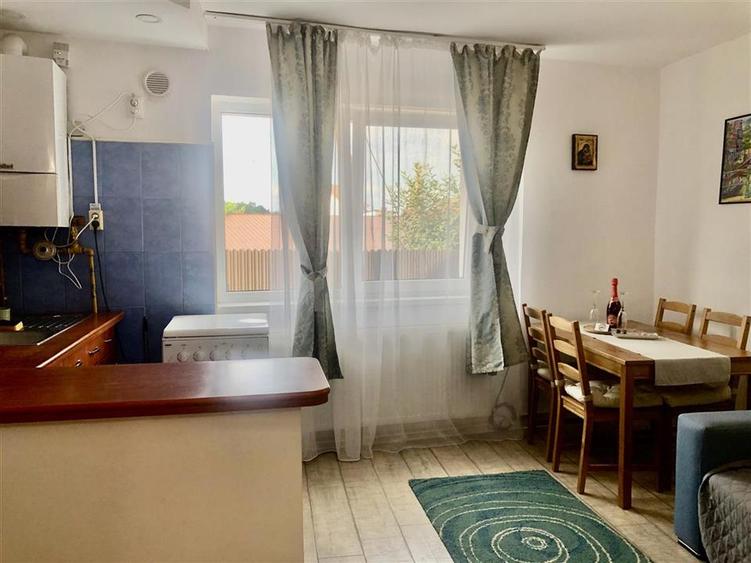 Casă individuală cu 2 camere cu Teren 100 Mp în Schei
