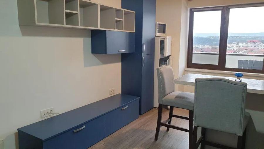 Apartament cu 2 camere decomandat, mobilat în Nicolina