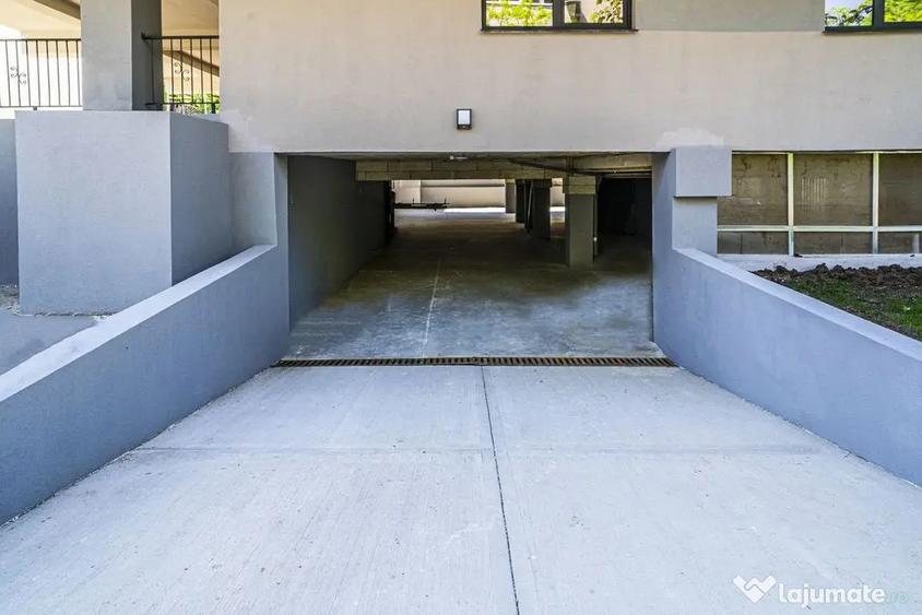 Apartament cu 2 camere decomandat în Păcii