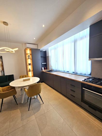 Apartament cu 2 camere decomandat în 13 Septembrie