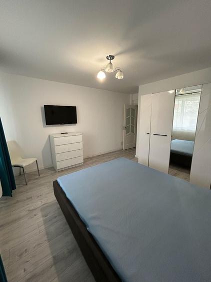 Apartament cu 3 camere decomandat în Vișan