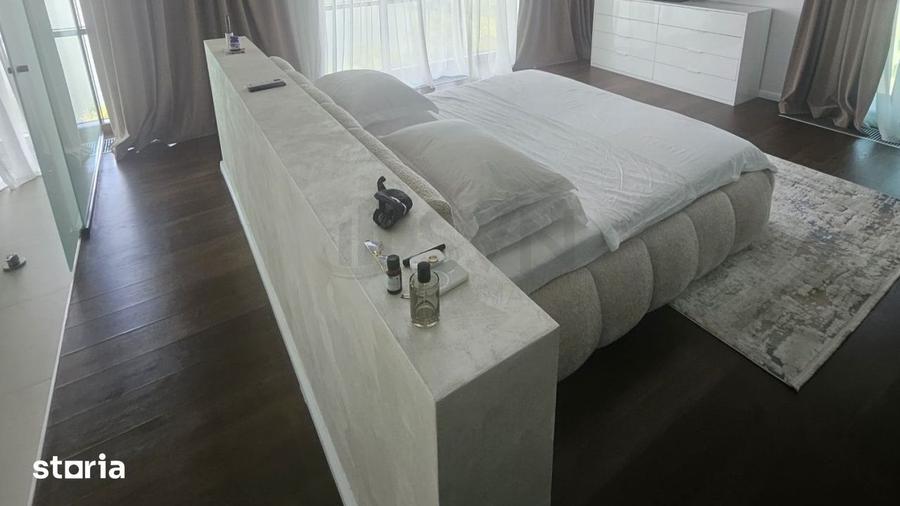 Apartament cu 5 camere, mobilat în Tei