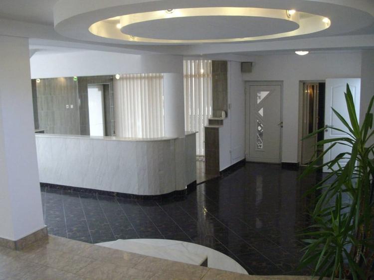 Casă individuală cu 5 camere cu Canalizare în Semicentral