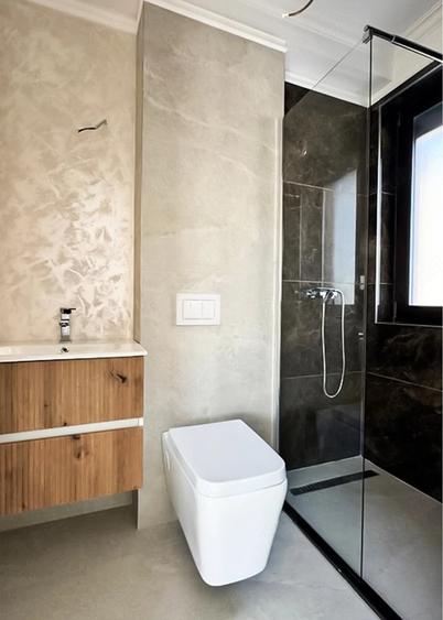 Casă cu 5 camere cu Teren 250 Mp în Giroc