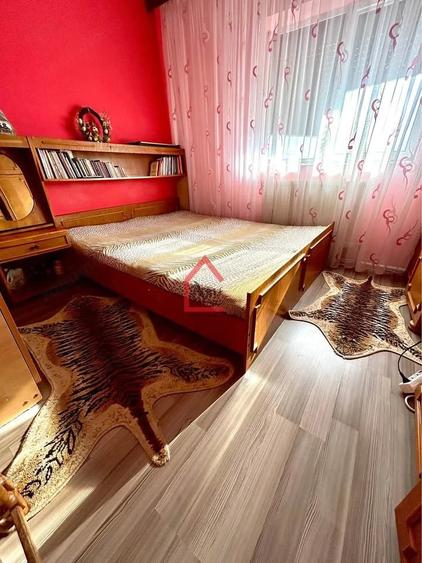 Apartament cu 4 camere decomandat în Colonești