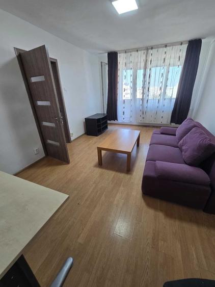 Apartament cu 2 camere decomandat în Vitan