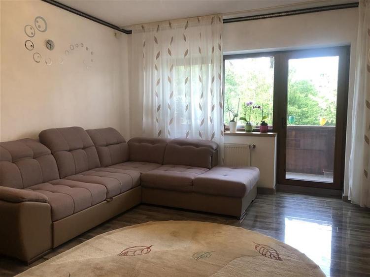 Apartament cu 4 camere decomandat, mobilat în Noua