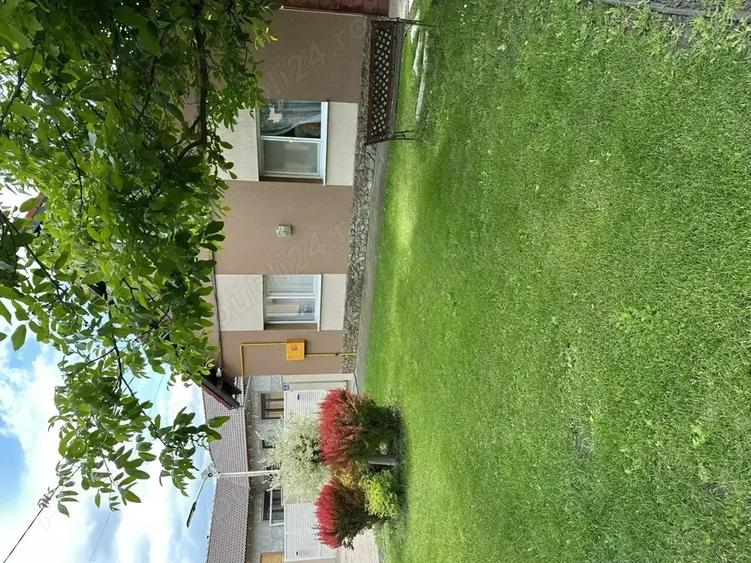 Casă cu 6 camere cu Teren 1147 Mp în Dumbrăvița