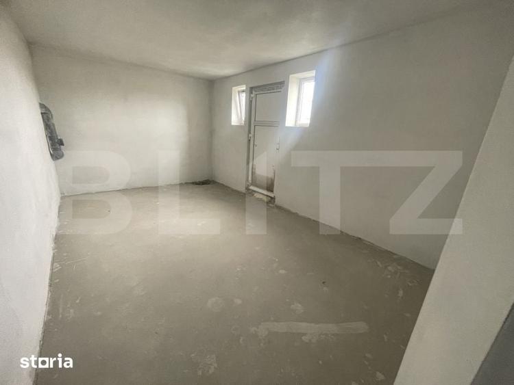 Casă cu 5 camere cu Teren 1000 Mp în Central