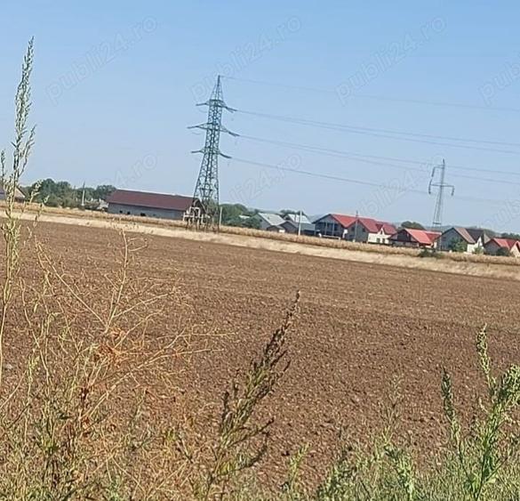 Teren de 8400 mp, în Central