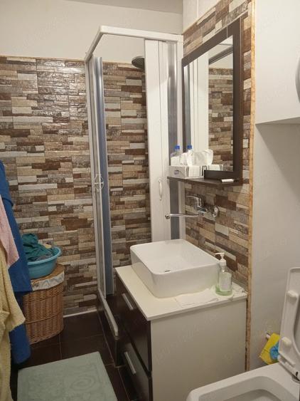 Apartament cu 2 camere semidecomandat în Viziru 3