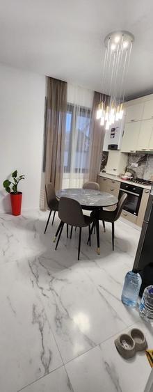 Casă cu 3 camere cu Teren 300 Mp în Central