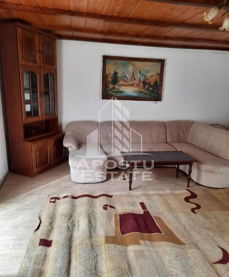 Casă individuală cu 5 camere cu Canalizare în Ghiroda