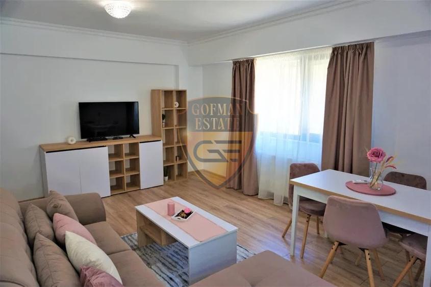 Apartament cu 3 camere decomandat în Universitate