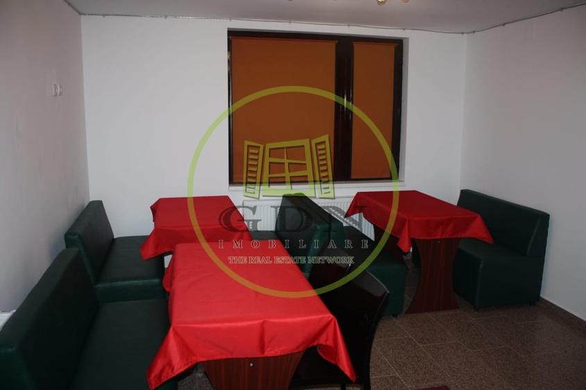 Hotel/Pensiune, de 305 mp, în Piața