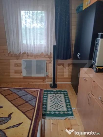 Casă cu 3 camere cu Teren 740 Mp în Central
