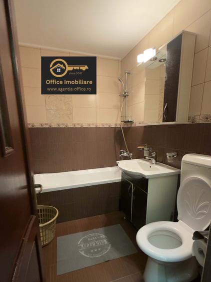 Apartament cu 2 camere decomandat în Republicii