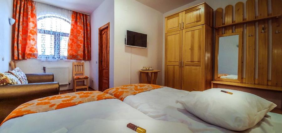 Hotel/Pensiune, de 15 mp, în Berevoești