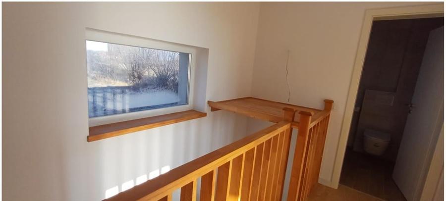 Duplex cu 4 camere cu Canalizare în Stupini