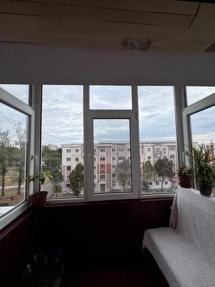 Apartament cu 2 camere decomandat, mobilat în Semicentral