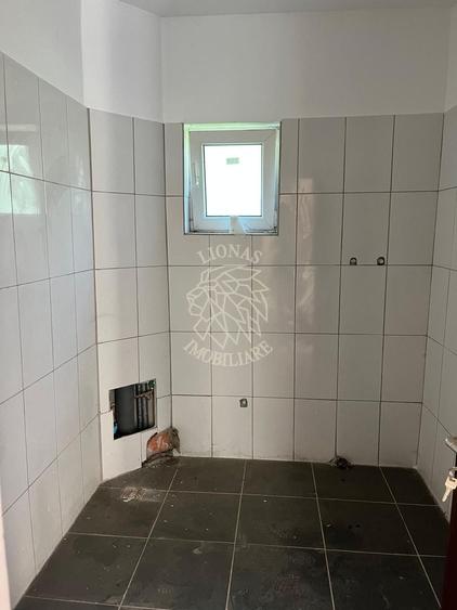 Apartament cu 4 camere decomandat în Sud-Est