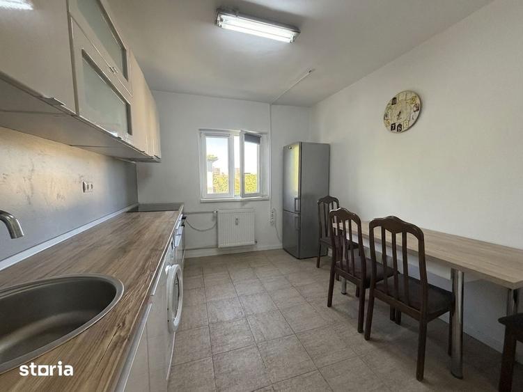 Apartament cu 2 camere semidecomandat în Girocului