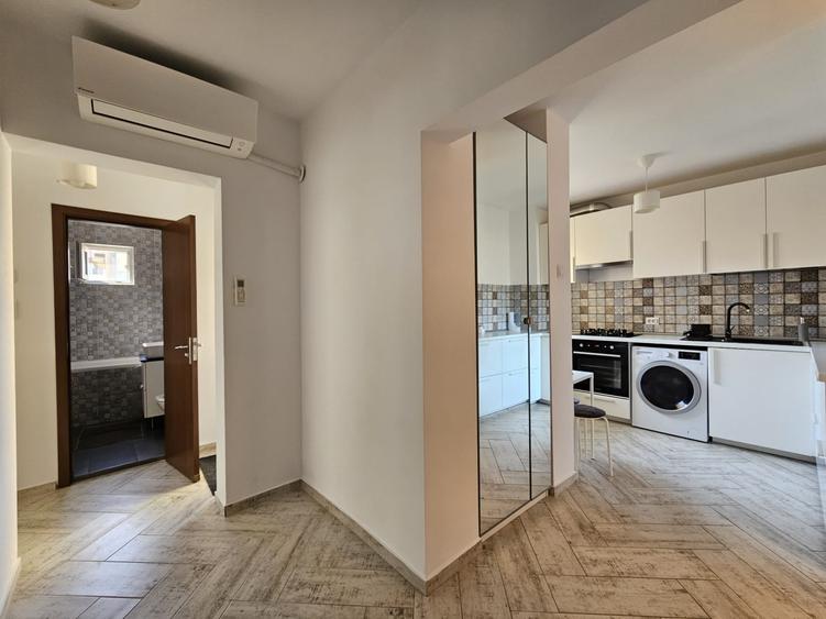 Apartament cu 3 camere decomandat în Tineretului