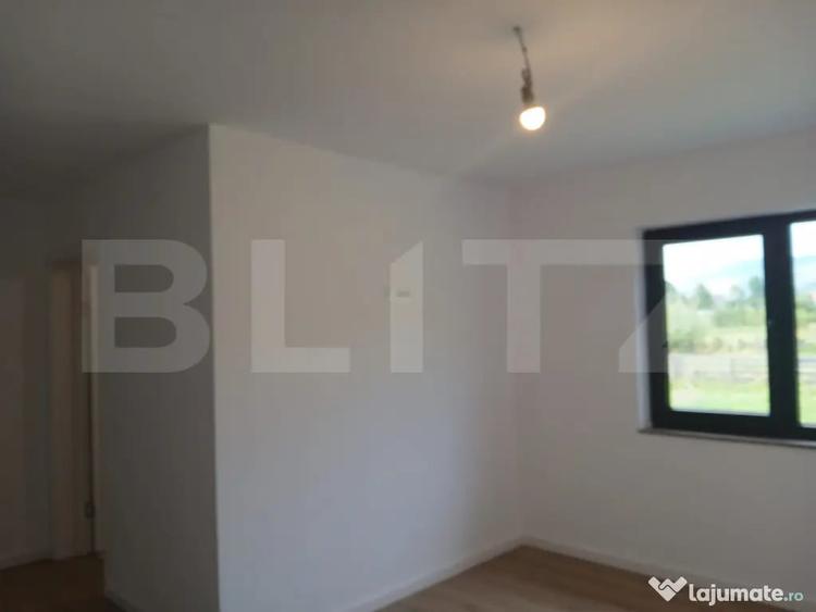 Casă cu 5 camere cu Teren 1675 Mp în Mănăstirea Humorului