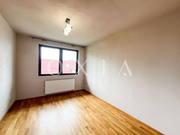 Duplex cu 4 camere cu Canalizare în Giroc