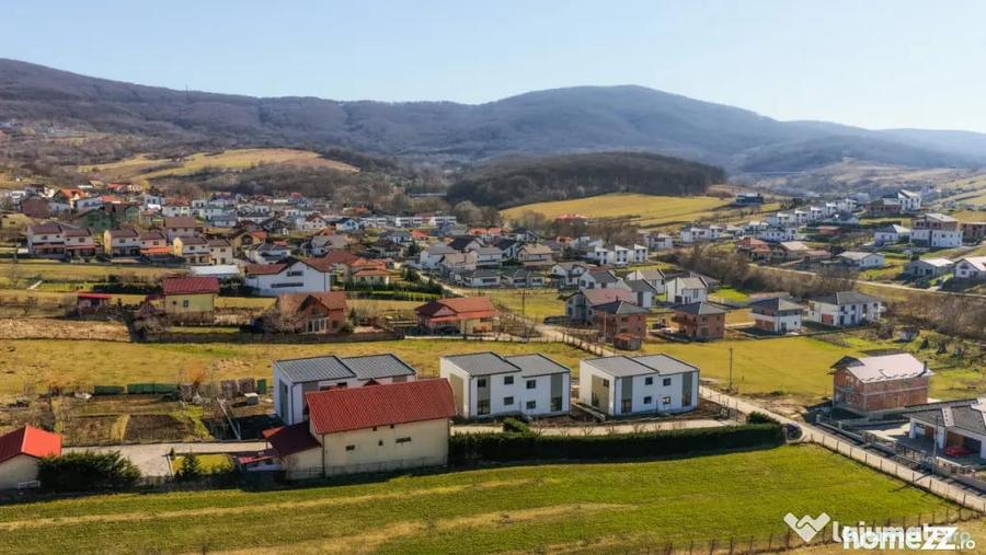 Casă cu 4 camere cu Teren 235 Mp în Central