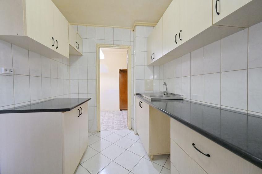 Apartament cu 3 camere semidecomandat în Titan