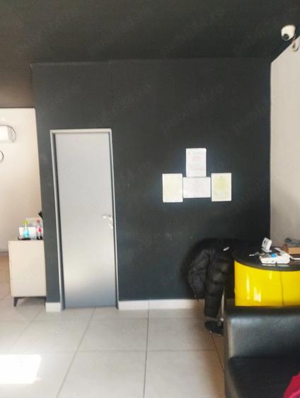 Spațiu comercial, de 40 mp, în Tractorul