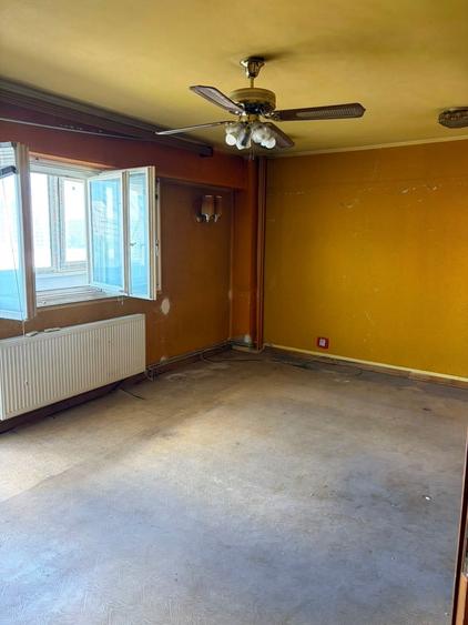 APARTAMENT 4 CAMERE - DECOMANDAT - METROU LUJERULUI - 2