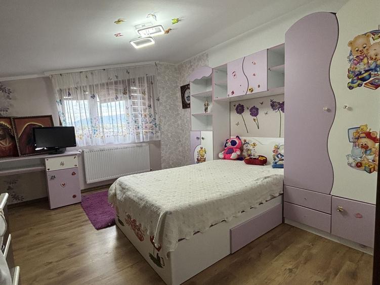 Duplex cu 5 camere cu Canalizare în Arhitecților - Calea Cisnădiei