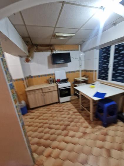 Apartament cu 3 camere decomandat în Bucur Obor