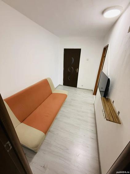 Apartament cu 2 camere semidecomandat în 9 Mai