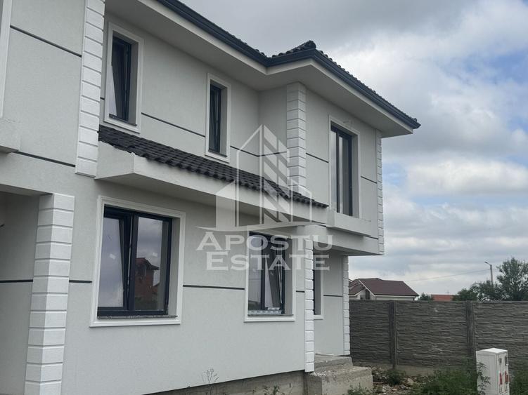 Duplex cu 4 camere cu Canalizare în Urseni