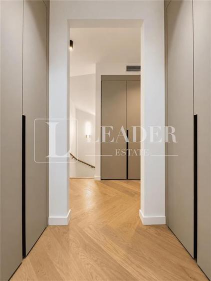 Casă cu 5 camere cu Teren 430 Mp în Pipera