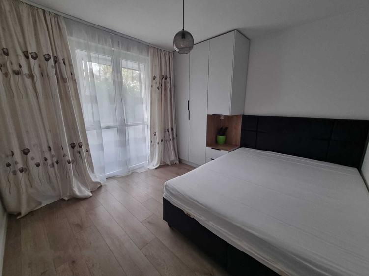 Apartament cu 3 camere semidecomandat în Parcul Circului