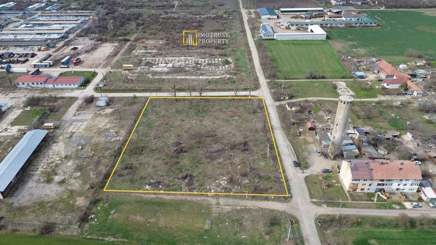 Teren Construcții intravilan de 9520 mp, în Sud