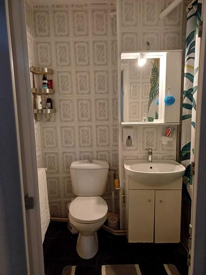 Apartament cu 3 camere semidecomandat în Teilor