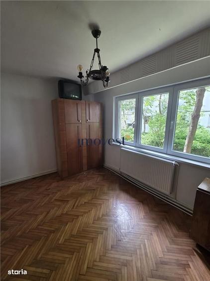 Apartament cu 2 camere semidecomandat în Micro 16