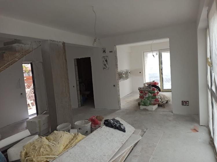 Vila ind.3cam2bai2parcari-192mp curte/25min metrou Bercen... - 9